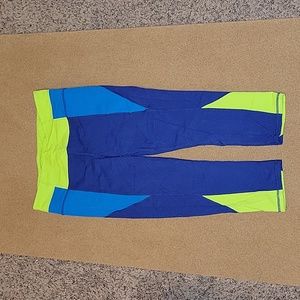 Athleta Cropped Legging Size M